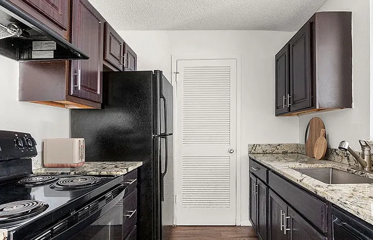Eagles Point at Tampa Palms Apartments — Photo 2