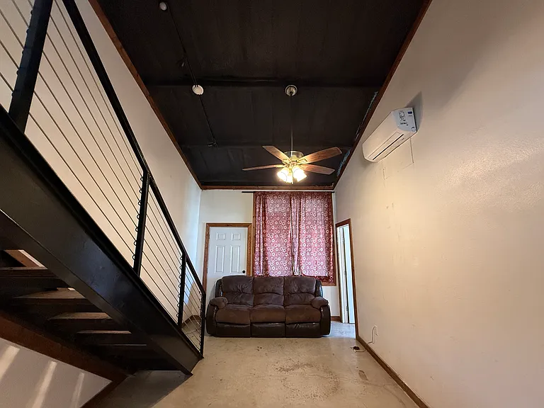 155 Fawn Cir — Photo 3