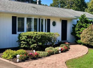 518 Walnut Ave, Bohemia, NY 11716