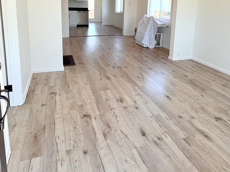 321 Nash Ave — Photo 3