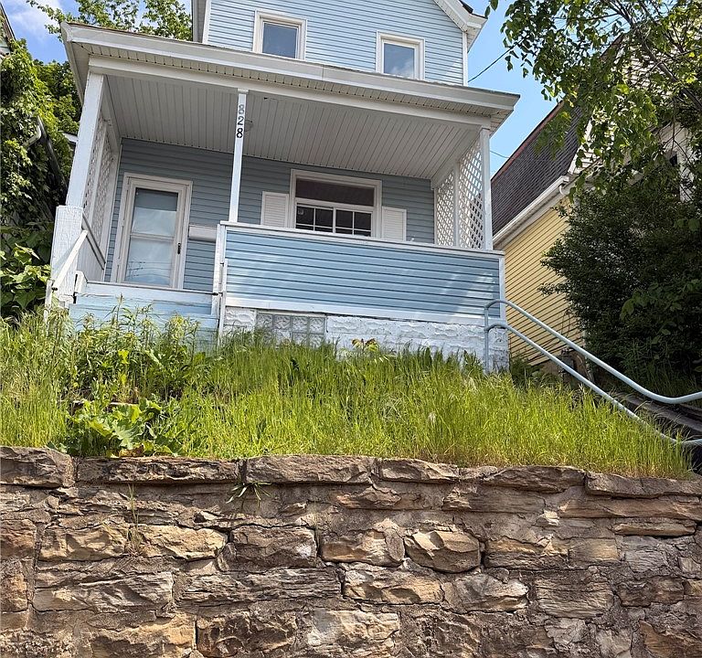 1st image of 828 Frank St