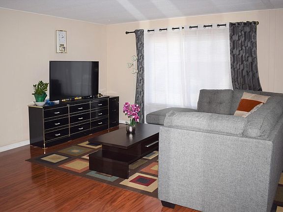 3rd image of 2835 Moss Hollow Dr #2835
