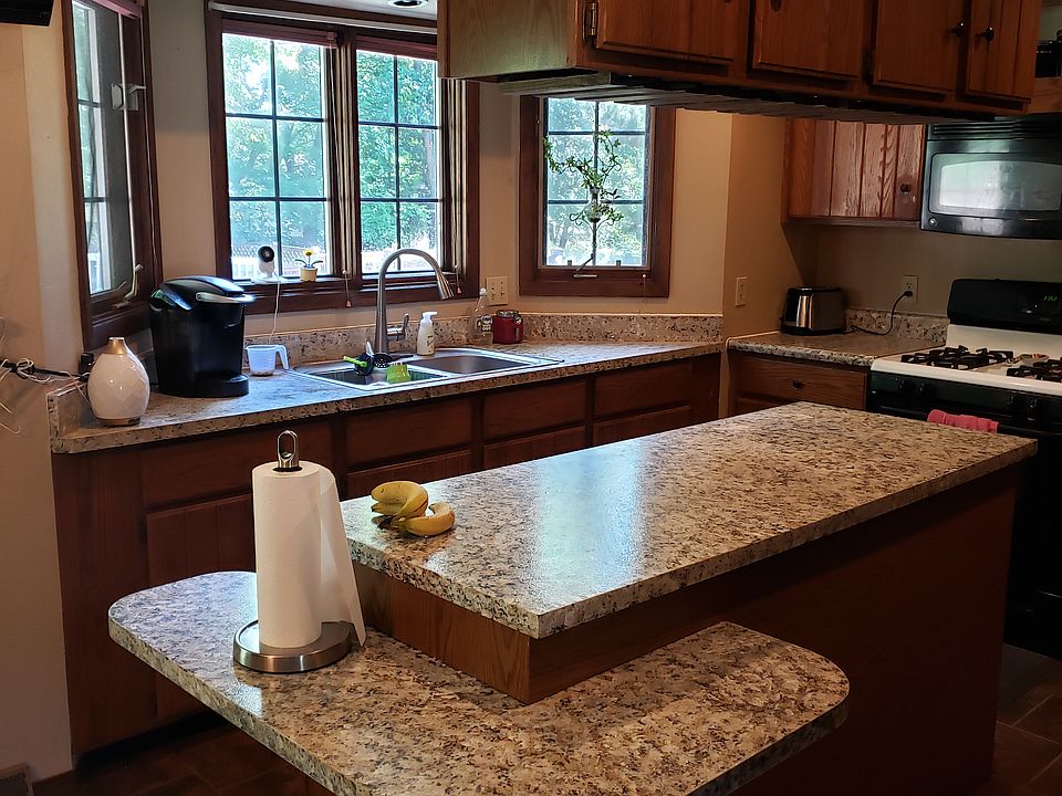 1st image of 233 Easton Ln