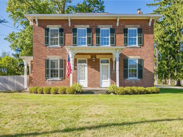 1570 Greensburg Rd, Uniontown, OH 44685