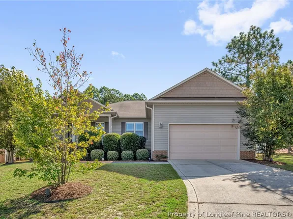105 Season Dr, Cameron, NC 28326