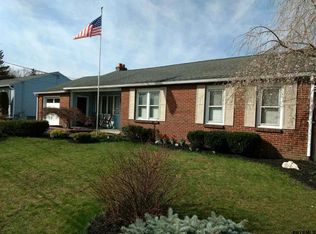 3 Anthony Ln, Colonie, NY 12205