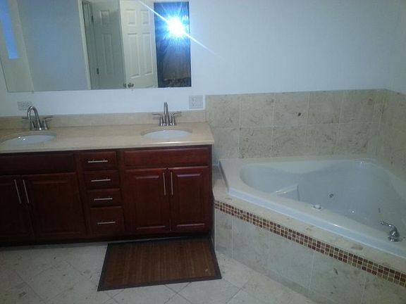 5th image of 6147 S Woodlawn Ave #1