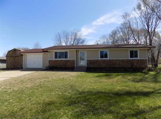 4 Cottonwood Pl, Kearney, NE 68845