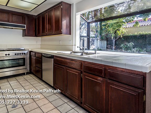 5th image of 184 Cottage Grove Ave