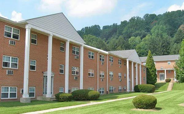 Ridgeview Apartments — Photo 1