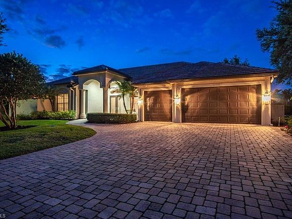 2nd image of 9949 Clear Lake Cir