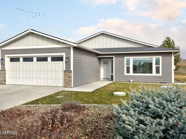 8011 Vialago Pkwy, Zillah, WA 98953