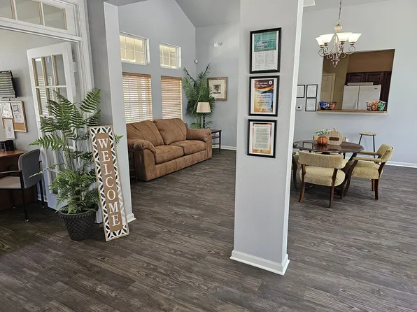 Jacksonville Pines Apartments