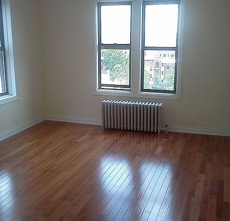 2nd image of 3226 47th St