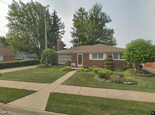 23012 Alger St, Saint Clair Shores, MI 48080