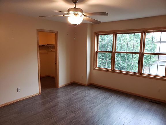 3rd image of 1881 Garden Way