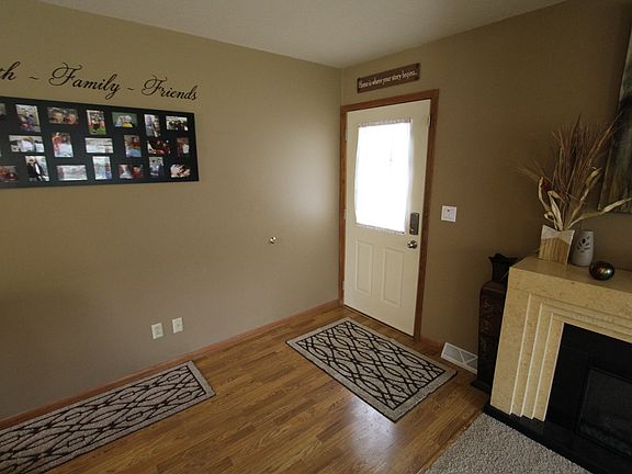 2nd image of 922 23rd Avenue S