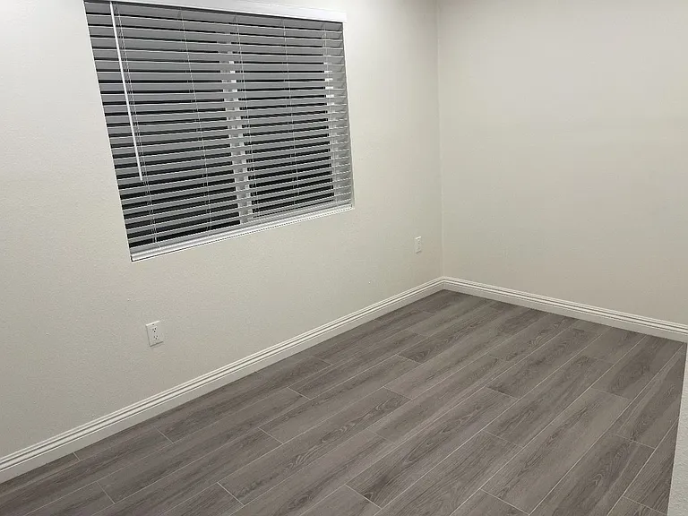 3424B Burton Ave — Photo 6