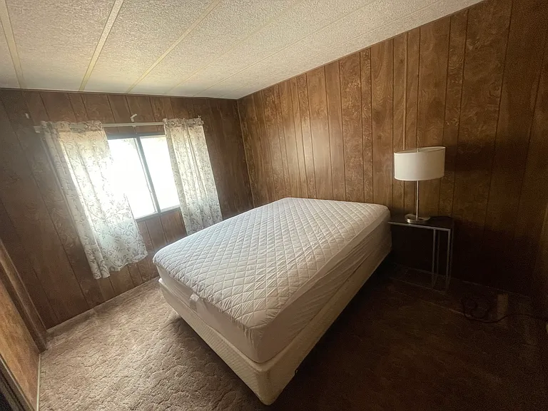 340 E 8 N — Photo 21