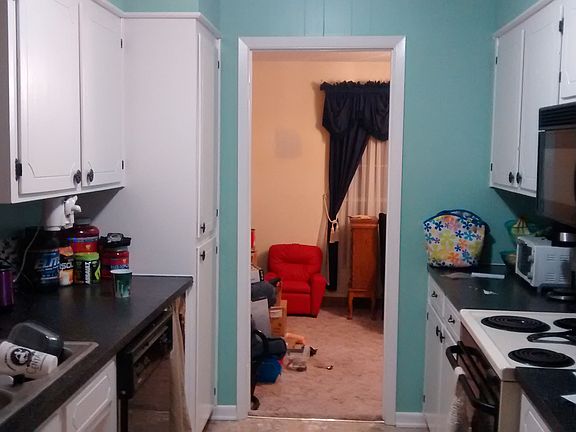 5th image of 126 Casa Dr