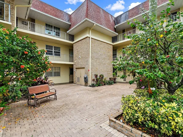 5570 Tamberlane Circle #131, Palm Beach Gardens, FL 33418