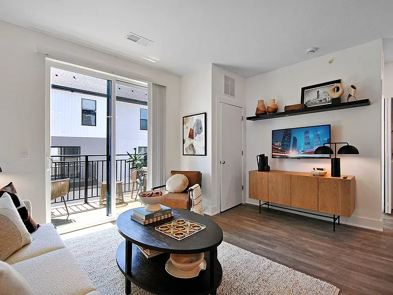 Avant Apartments — Photo 37