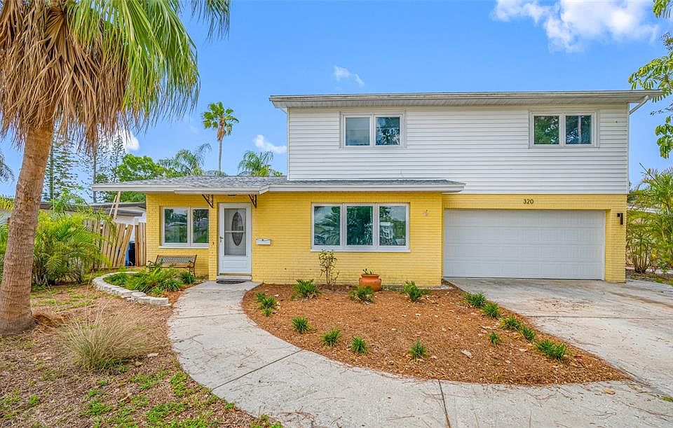 1st image of 320 TALLAHASSEE DRIVE NE