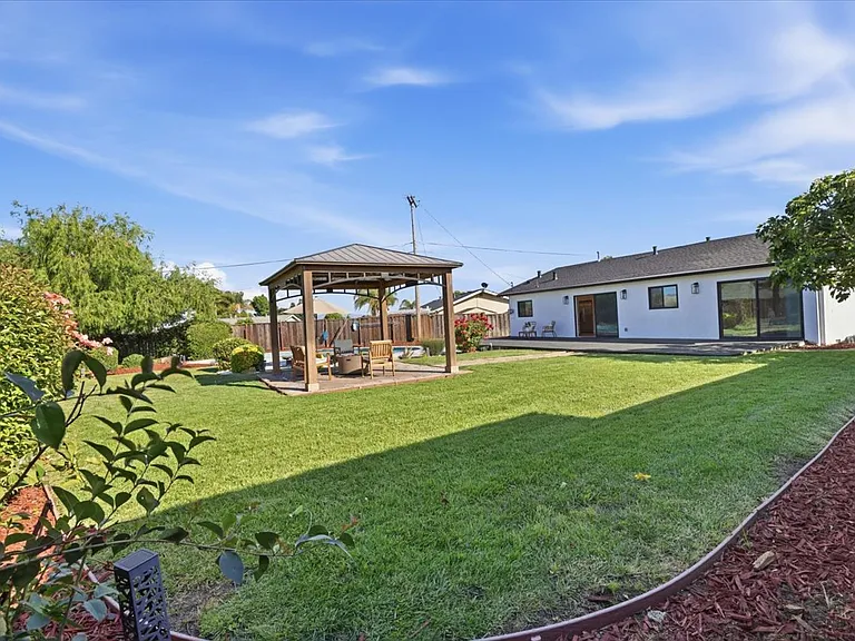 7947 Serena Ct — Photo 29