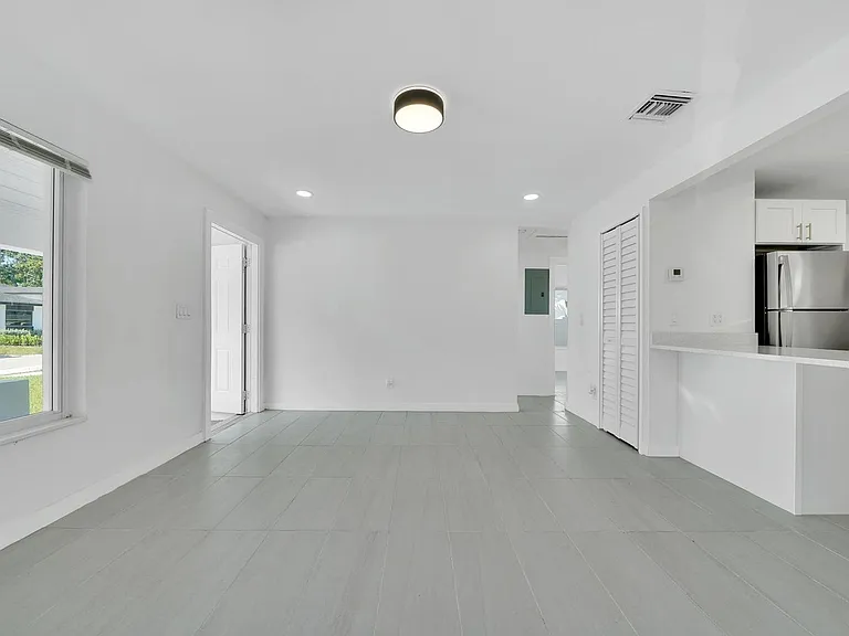 1108 NE 16th St #1106 — Photo 31