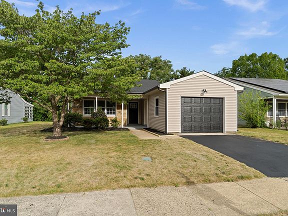 2nd image of 43 Kingston Way