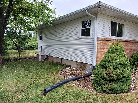 3rd image of 1617 Highridge Cir