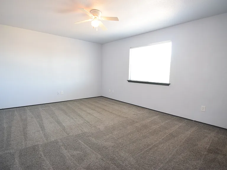 4903 Golden Gate Dr — Photo 19