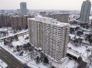 1580 Mississauga Valley Blvd #910, Mississauga, ON L5A 3T8