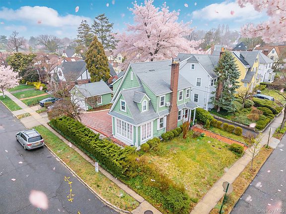 2nd image of 11 Baker Hill Road