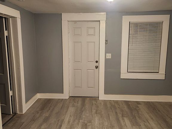 3rd image of 931 33rd Ave N