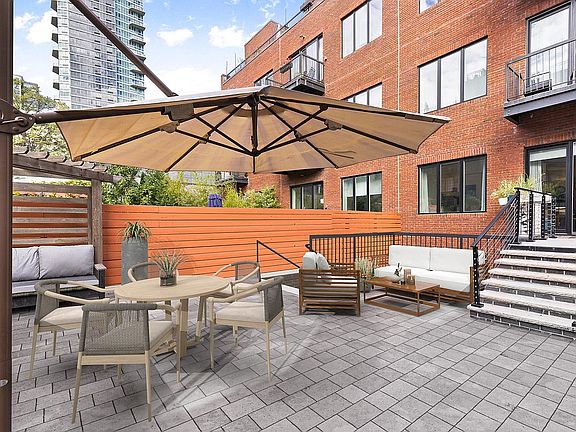 4th image of 5-30 47th Ave #1B