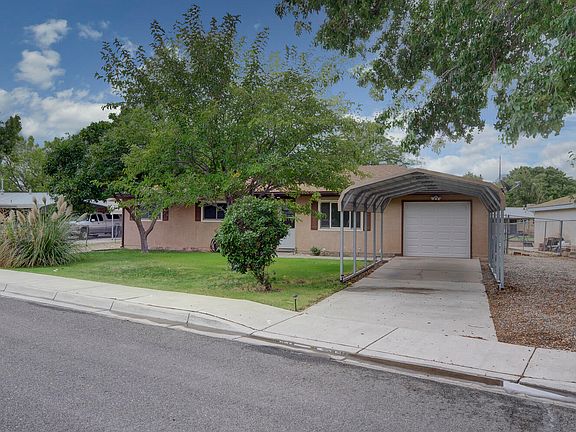 2nd image of 534 Valle Grande Dr SW