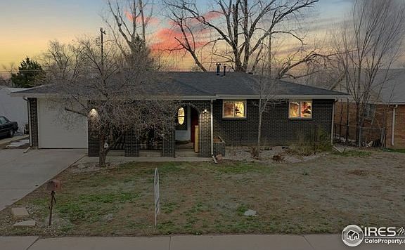 3rd image of 218 21st Ave