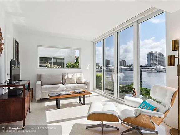 4th image of 2700 Yacht Club Blvd APT 7D