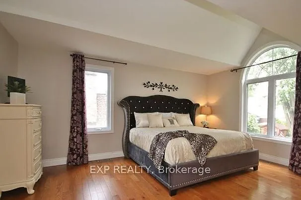 1326 Fontenay Cres — Photo 14