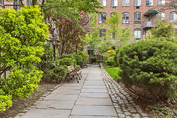 Rented by Douglas Elliman | media 17