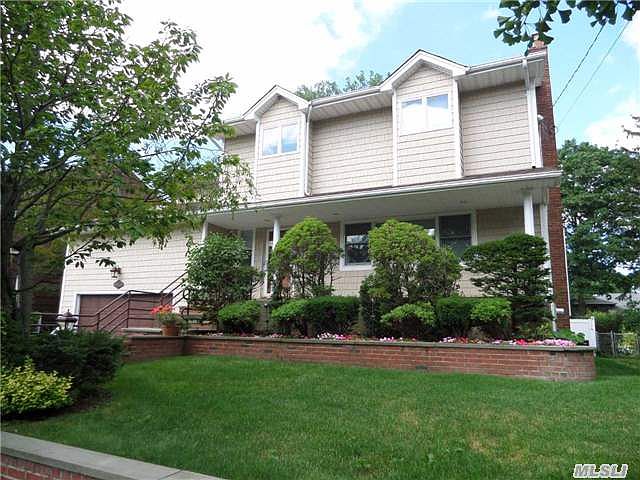 1st image of 427 Daub Ave