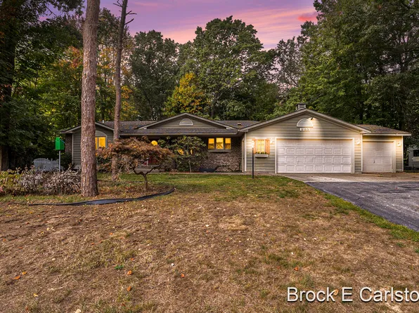 5153 Shady Creek Dr, Muskegon, MI 49441