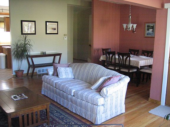 Living/dining room