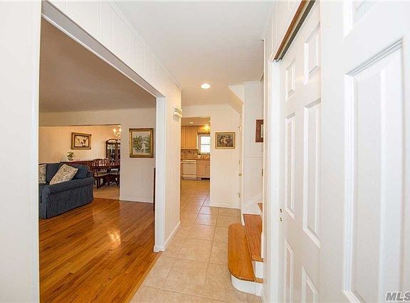 3rd image of 2276 Centre Ave