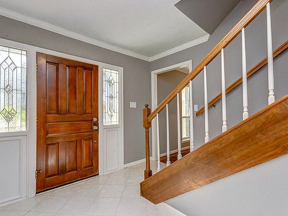 5th image of 15703 Heatherdale Dr