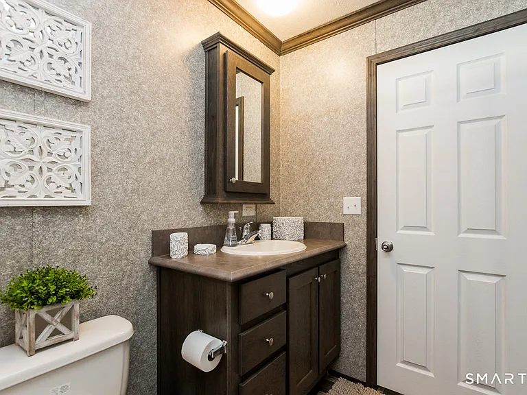 111 Clark Ln #9 — Photo 10