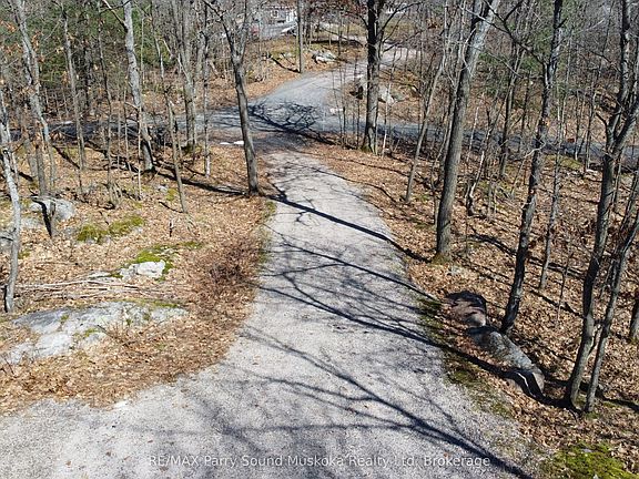 2nd image of 1851 Inverlochy Rd