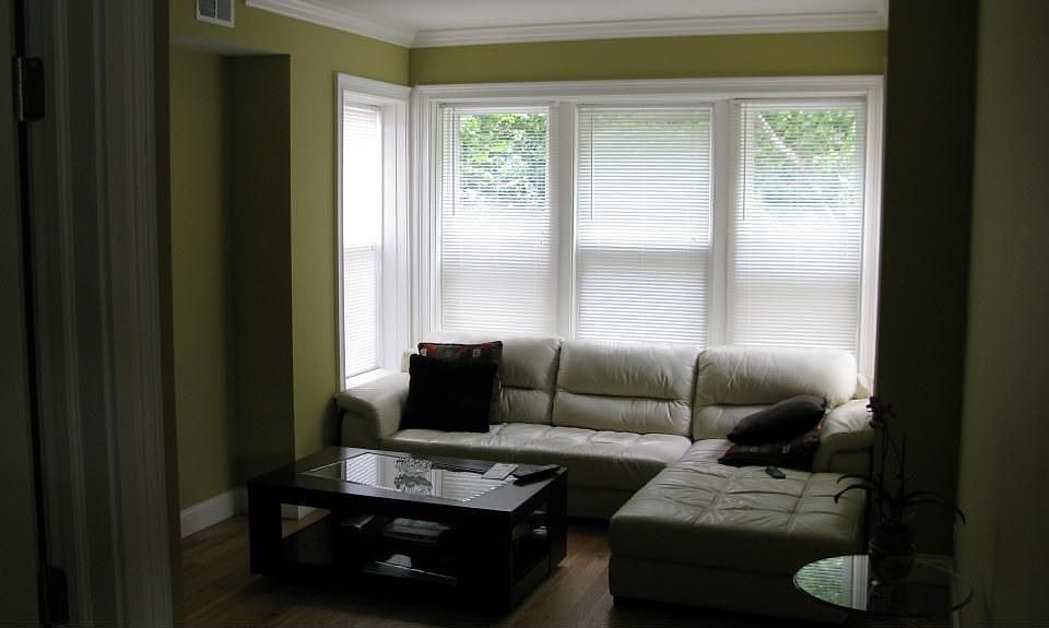 1st image of 5916 N Artesian Ave APT 2