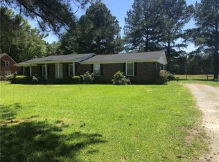 1684 Cedar Creek Rd, Fayetteville, NC 28312